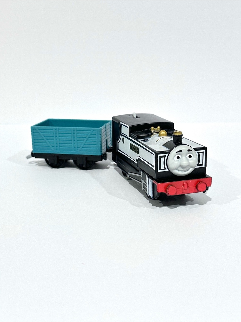 Thomas & Friends Motorized TrackMaster Fearless Freddie with Cargo Car